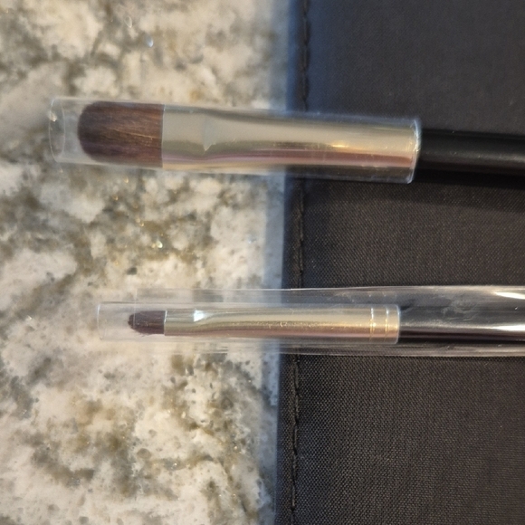 CHANEL Black Suede Makeup Brush Case With 3 Brushes - Picture 5 of 16